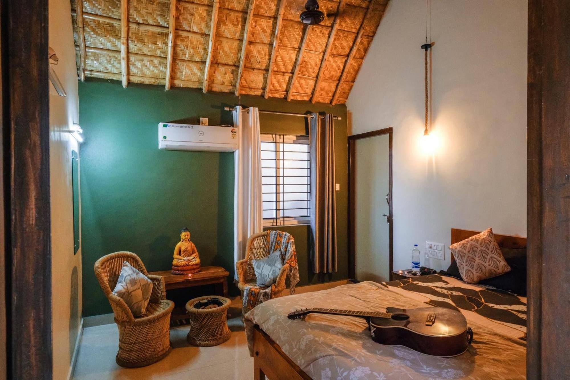 The Hideout Cottage And Restaurant Hampi Eksteriør bilde